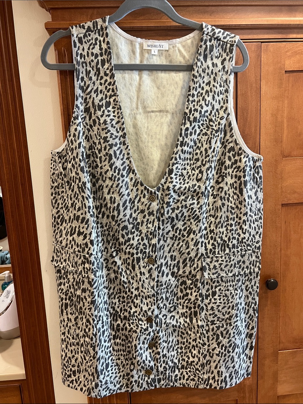 Wishlist Leopard-Print Sleeveless Button Mini dress in Gray and Black